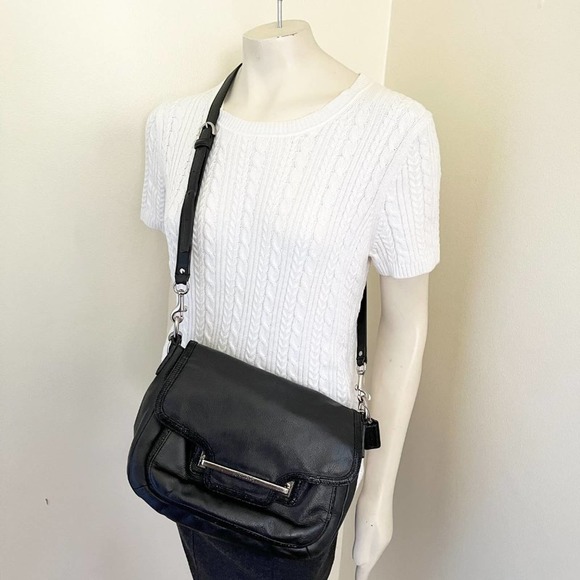 COACH Vintage Taylor Leather Flap Bag in Black strap included 12L x 4.5W x 9H - Picture 2 of 14